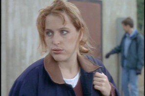 xfiles s2e9 clothes